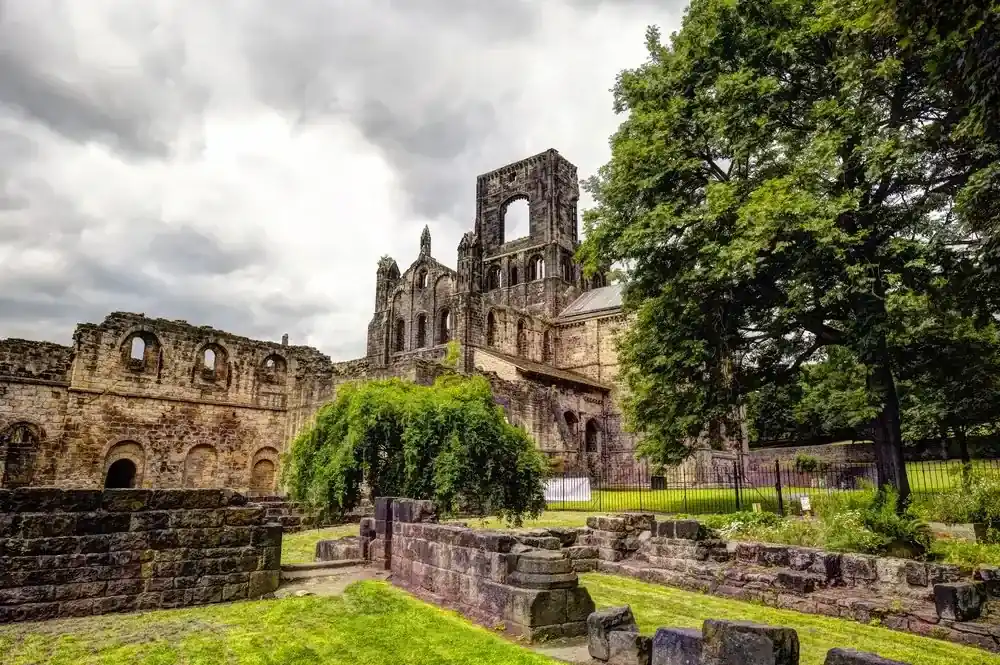 How to Select the Best Tourist Agency to Visit Historical Landmarks