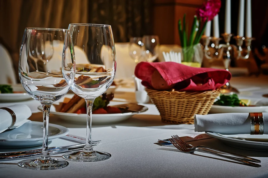 Benefits of Branded Tablecloths for Travel Expos and Destination Events